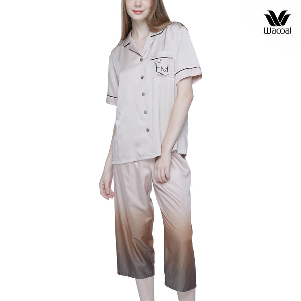 Wacoal Sleepwear ชุดนอนรูปแบบเสื้อแขนสั้น กางเกงขา 4 ส่วน รุ่น WN7E45
