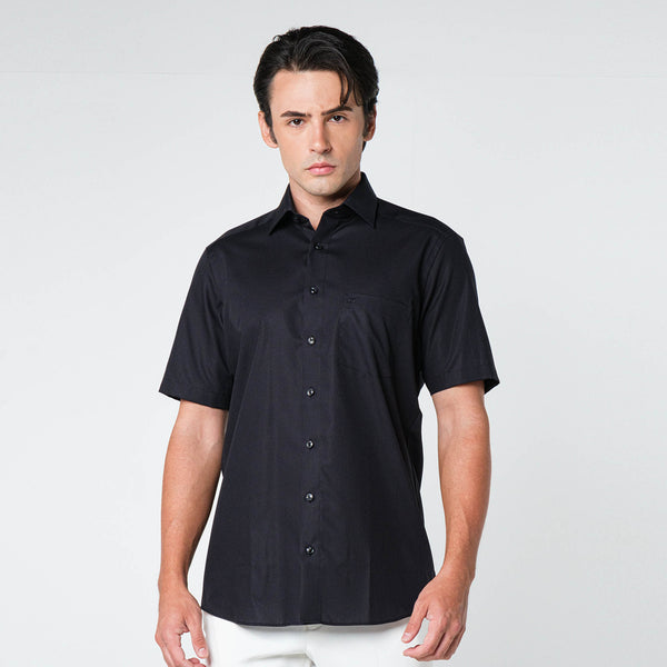 OLYMP LUXOR Shirt เสื้อเชิ้ตแขนสั้น สีดำ ผ้าเรียบ ทรงหลวม ใส่สบาย รีดง่าย 