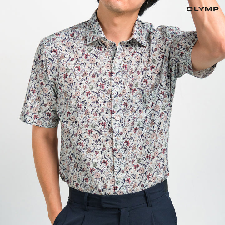 OLYMP  LUXOR Shirt เสื้อเชิ้ตผู้ชายแขนสั้น สีเขียวอ่อน พิมพ์ลายกราฟิกดอกไม้ ทรงหลวม ใส่สบาย รีดง่าย AUTU24 