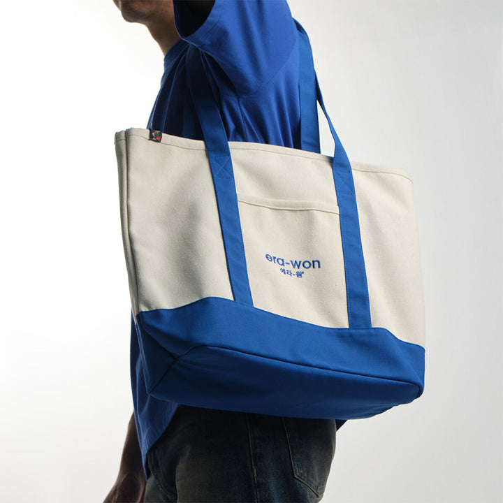 era-won กระเป๋าผ้า Art toy Medium Bag สี Korean cobalt 