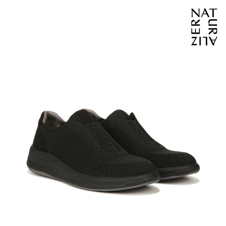 BZEES by NATURALIZER รองเท้ารุ่น 'TROPHY' Slip On (NIS26) 