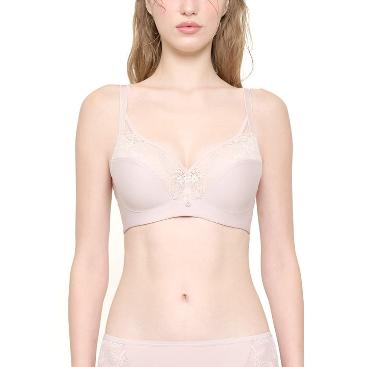 Wacoal Curve Diva บรามีโครงเก็บกระชับ สาวพลัสไซซ์ รุ่น WQ1868 Wacoal