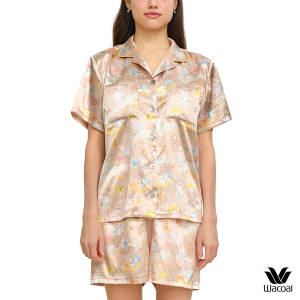 Wacoal CAFE’ CATION ชุดนอนกันโป๊ แขนสั้น ขาสั้น ผ้า Satin รุ่น WN7V24 Wacoal