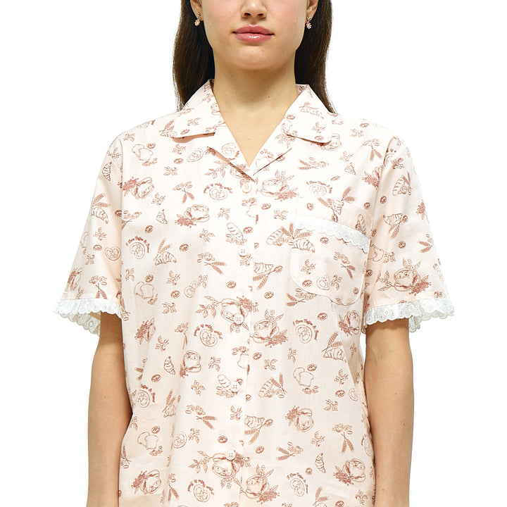 Wacoal CAFE’ CATION ชุดนอนคอฮาวาย แขนสั้น ขายาว พิมพ์ลาย Coffee&Bread รุ่น WN9E31 Wacoal