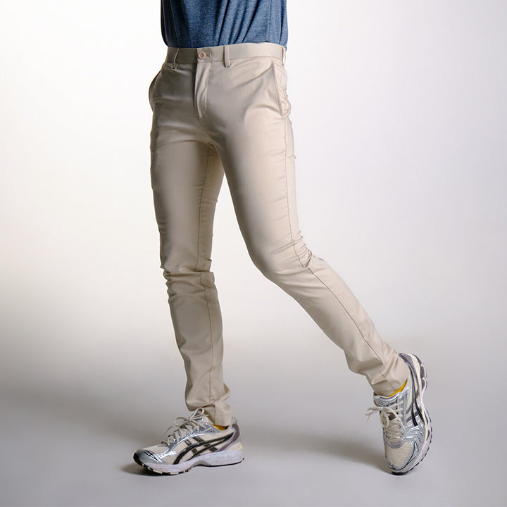 era-won กางเกงสแลคขายาว Workday Lightweight ทรง Super Skinny สี Cream 