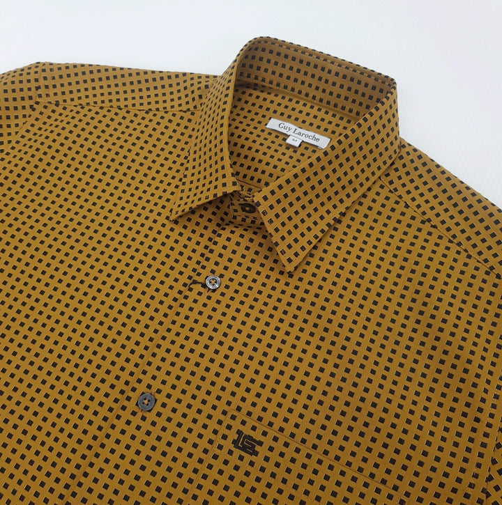 Guy Laroche เสื้อเชิ้ตลำลองแขนสั้นทรง SLIM FIT มีให้เลือก 2 สี สีดำ และ สีน้ำตาล BAC9200S4 ICCSHOPPING