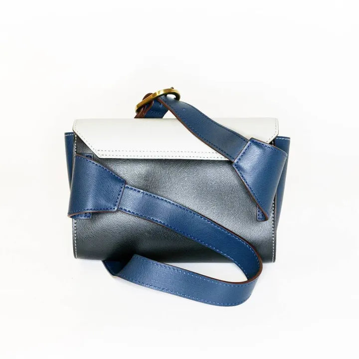 ELLE Bag กระเป๋าผู้หญิง แบบคาดอกคาดเอว ลายขนม้า VINTAGE  STYLE EWH581 Elle