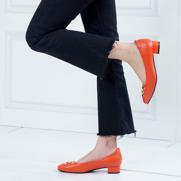 ELLE SHOES รองเท้าหนังแกะ ทรงส้นเหลี่ยม LAMB SKIN COMFY COLLECTION รุ่น Block heel สีแดง ELB003 Elle