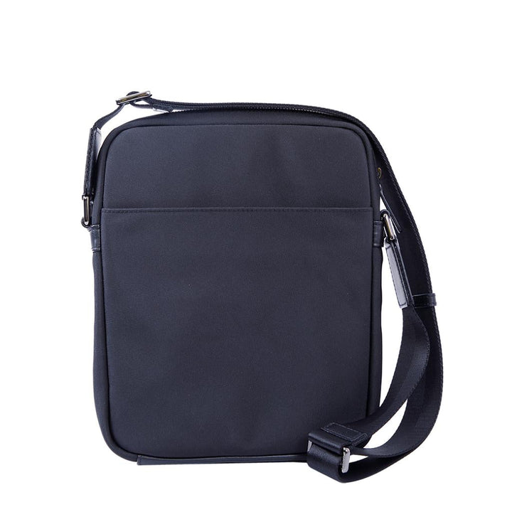 Guy Laroche กระเป๋า Cross Body สีดำ ผ้าไมโครไฟเบอร์ กันน้ำ รุ่น VIERA (BH93141S5BLM) ICCSHOPPING