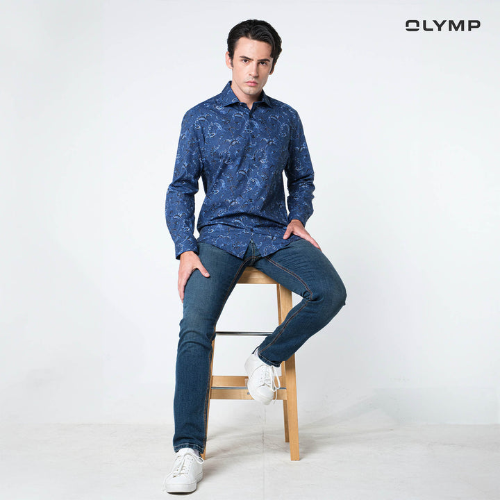 OLYMP  LUXOR Shirt เสื้อเชิ้ตชาย สีกรมท่า ลายพิมพ์ paisley  ทรงหลวม  รีดง่าย SUMM24 