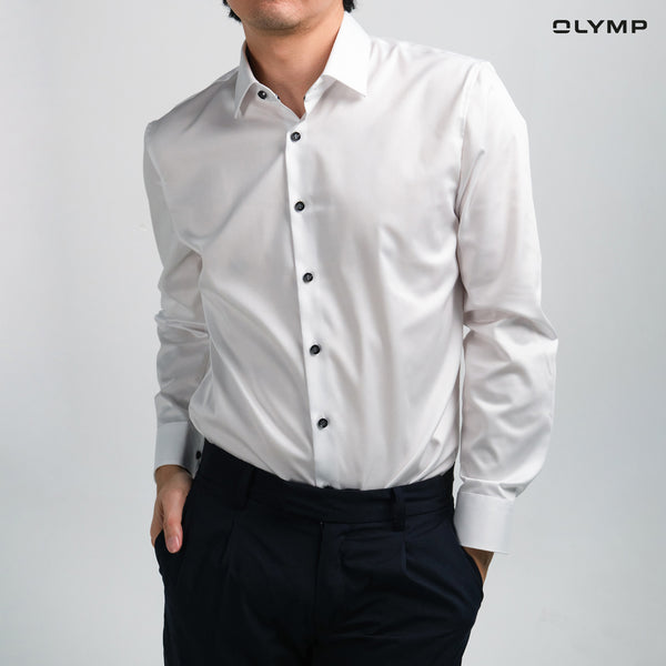 OLYMP  Level Five Shirt เสื้อเชิ้ตผู้ชายแขนยาว สีขาว ผ้าเรียบแต่งแขน ทรงพอดีตัว ยืดหยุ่นได้ดี รีดง่าย  AUTU24 