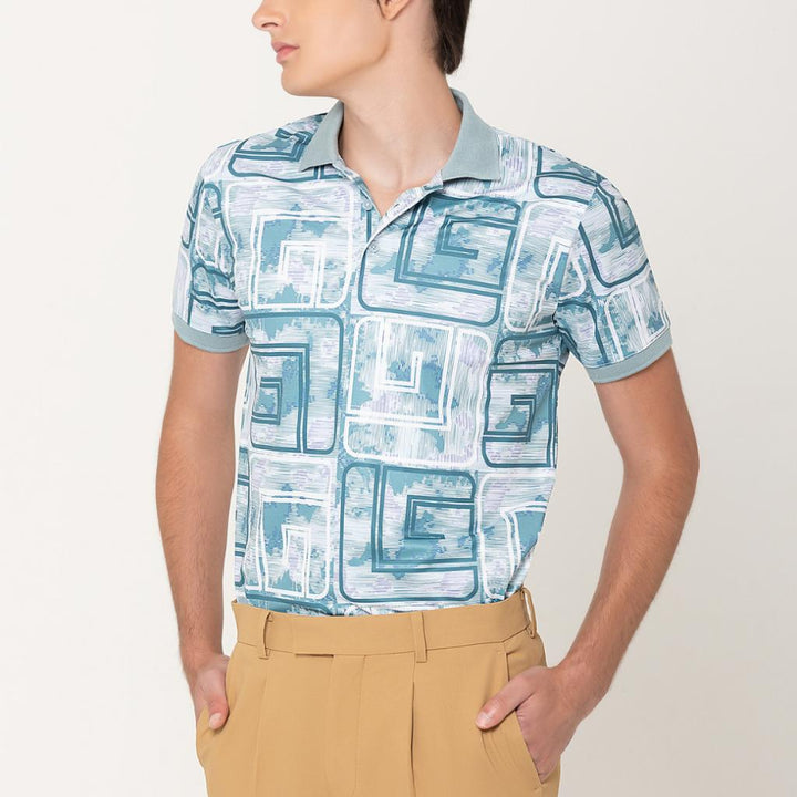 Guy Laroche เสื้อโปโลแขนสั้น สีฟ้า เนื้อผ้า 100% Polyester ทรง Extra FIT รุ่น BKL7302W5BU ICCSHOPPING