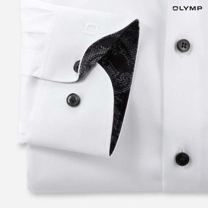 OLYMP  Level Five Shirt เสื้อเชิ้ตผู้ชายแขนยาว สีขาว ผ้าเรียบแต่งแขน ทรงพอดีตัว ยืดหยุ่นได้ดี รีดง่าย  AUTU24 
