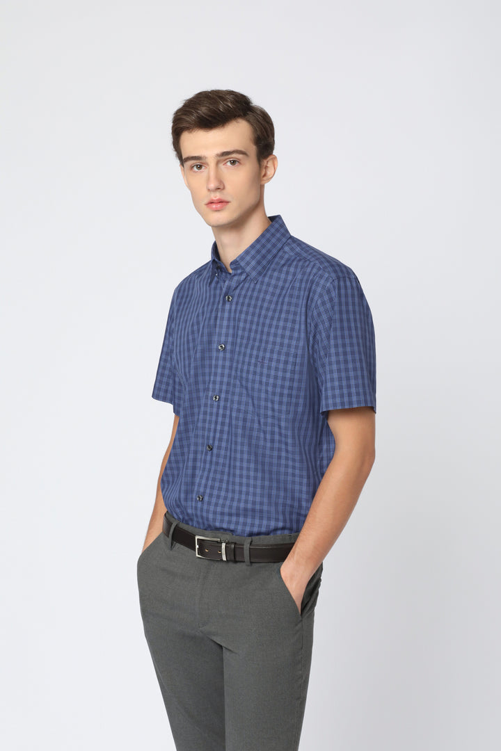 ARROW Super Nature Cooling Shirt เสื้อเชิ้ตแขนสั้น ลายตาราง ทรง Comfort สีกรม MACC2D9-NV 