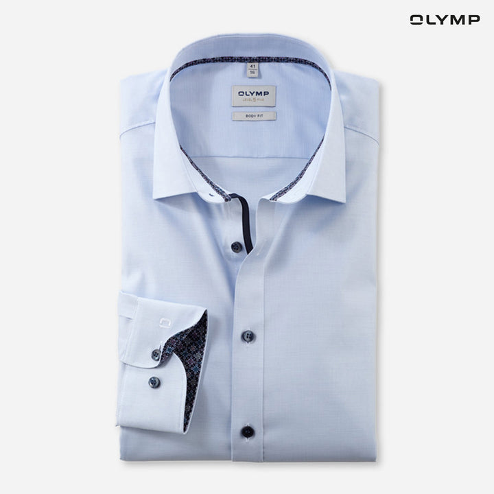 OLYMP  Level Five Shirt เสื้อเชิ้ตผู้ชายแขนยาว สีฟ้าอ่อน ผ้าเท็กเจอร์แต่งแขน ทรงพอดีตัว ยืดหยุ่นได้ดี รีดง่าย  AUTU24 