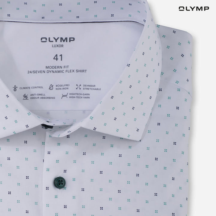 OLYMP  24/Seven LUXOR Shirt เสื้อเชิ้ตปรับอุณหภูมิ  สีขาวพิมพ์ลายมินิมัล ทรงหลวม ยืดหยุ่นได้ดี  ควบคุมกลิ่น เบาเหมือนสวมใส่ชุดกีฬา  SUMM24 