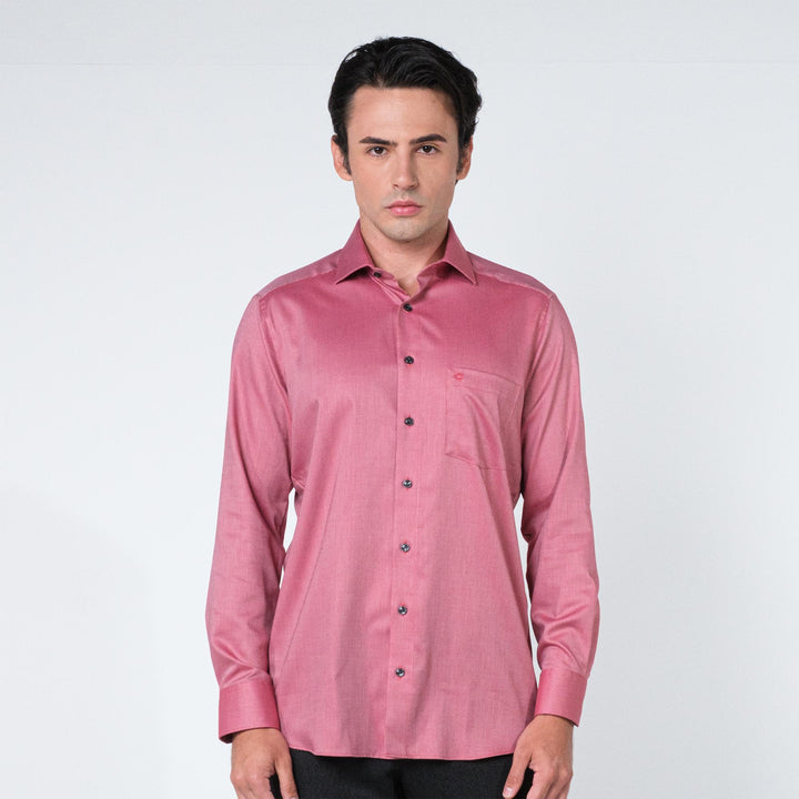 OLYMP เสื้อเชิ้ตชาย แขนยาว สีแดงเข้ม ผ้าเท็กเจอร์ ทรงหลวม ใส่สบาย รีดง่าย 