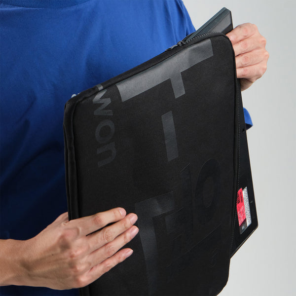 era-won กระเป๋าพกพา รุ่น SOFT CASE NOTEBOOK สี Black on Black 15 นิ้ว 