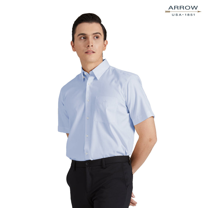 ARROW Wrinkle Free SHIRT -รีดง่าย ยับยาก - เสื้อเชิ้ตทำงานแขนสั้นสีฟ้า ทรง COMFORT FIT รหัส MACC635W2BRBU 