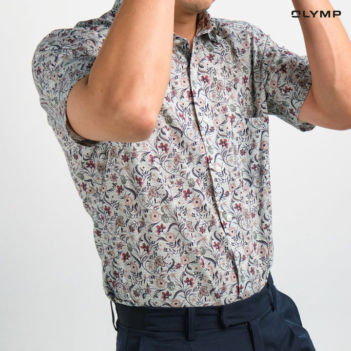 OLYMP  LUXOR Shirt เสื้อเชิ้ตผู้ชายแขนสั้น สีเขียวอ่อน พิมพ์ลายกราฟิกดอกไม้ ทรงหลวม ใส่สบาย รีดง่าย AUTU24 