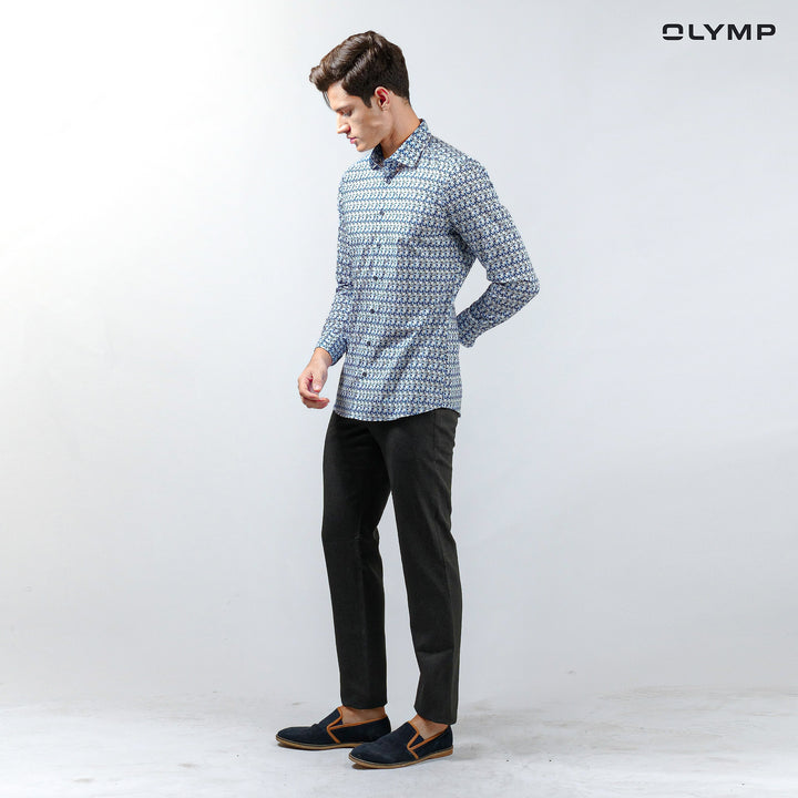 OLYMP  Level Five Shirt เสื้อเชิ้ตชาย สีฟ้า พิมพ์ลายกราฟิก ทรงพอดีตัว ยืดหยุ่นได้ดี รีดง่าย AUTU23 