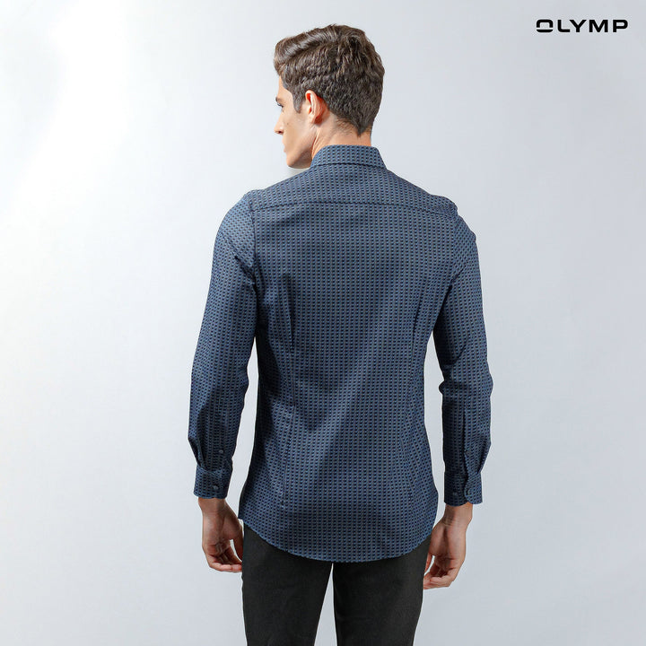 OLYMP  Level Five Shirt เสื้อเชิ้ตชาย สีน้ำเงินเข้ม พิมพ์ลายกราฟิก ทรงพอดีตัว ยืดหยุ่นได้ดี รีดง่าย AUTU23 