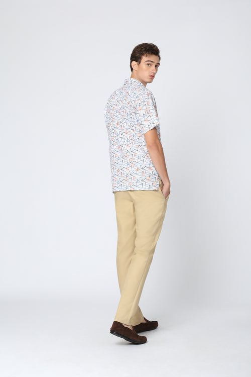 ARROW Geo Breeze Cotton Shirt เสื้อเชิ้ตแขนสั้น ลายกราฟิกเรขาคณิต ทรง Comfort MACC560 BU 