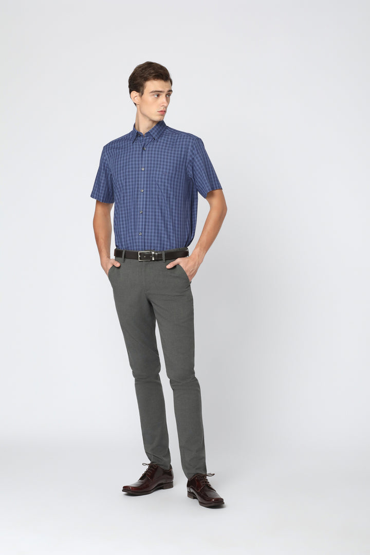 ARROW Super Nature Cooling Shirt เสื้อเชิ้ตแขนสั้น ลายตาราง ทรง Comfort สีกรม MACC2D9-NV 