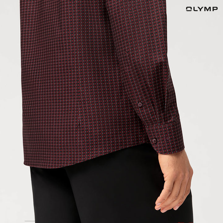 OLYMP  Level Five Shirt เสื้อเชิ้ตชาย สีแดงเข้ม พิมพ์ลายกราฟิก ทรงพอดีตัว ยืดหยุ่นได้ดี รีดง่าย AUTU23 