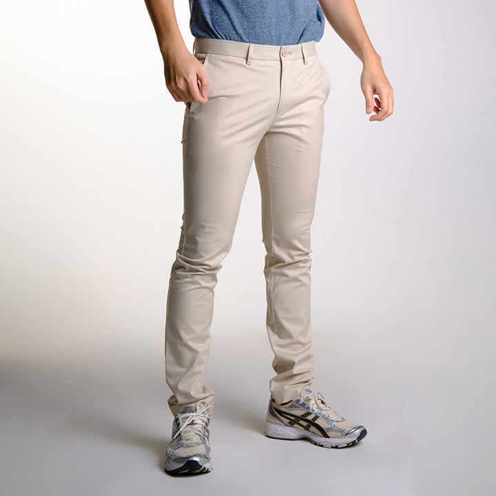 era-won กางเกงสแลคขายาว Workday Lightweight ทรง Super Skinny สี Cream 