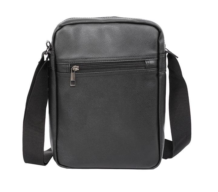 GETAWAY กระเป๋าหนัง PVC สะพายข้าง-ใบใหญ่ทรงตั้ง น้ำหนักเบา สะดวกในการใช้งาน Arrow Lite