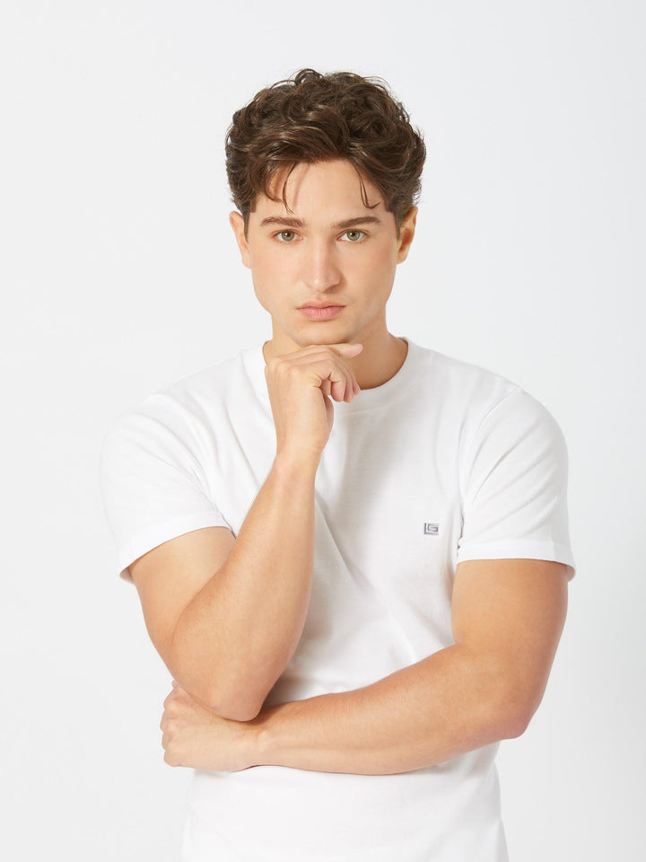 Guy Laroche เสื้อ T-Shirt ผ้า 100% Cotton คอกลมเนื้อแน่นนุ่มสบาย รุ่น(JVU2401R4) ICCSHOPPING