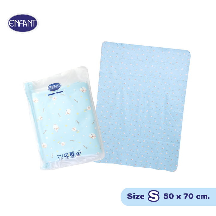 ENFANT (อองฟองต์) ผ้ารองกันน้ำ Crytal Velvet (ผ้ากำมะหยี่นุ่ม) ลายน้องแกะ น่ารัก สีฟ้า 