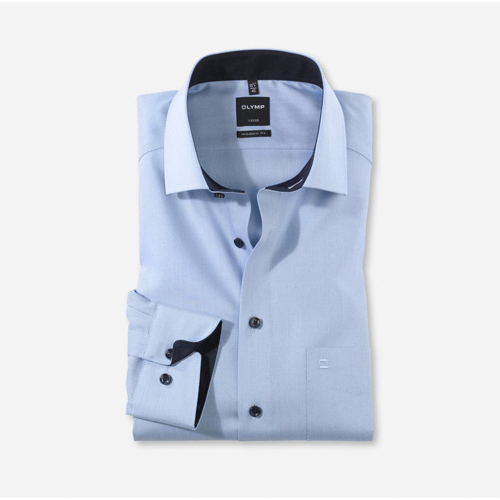 OLYMP LUXOR Shirt เสื้อเชิ้ตชาย  สีฟ้า ผ้าเท็กเจอร์ แต่งดีเทลน้ำเงิน ทรงหลวม ใส่สบาย รีดง่าย  NOSLGR ICCSHOPPING