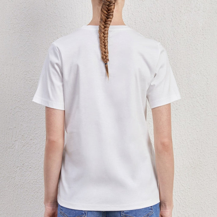ELLE เสื้อยืดคอกลม แขนสั้น ทรง BASIC  สีขาว รีด Crystal  ELLE กลางอก  รุ่น W3K712 ICCSHOPPING
