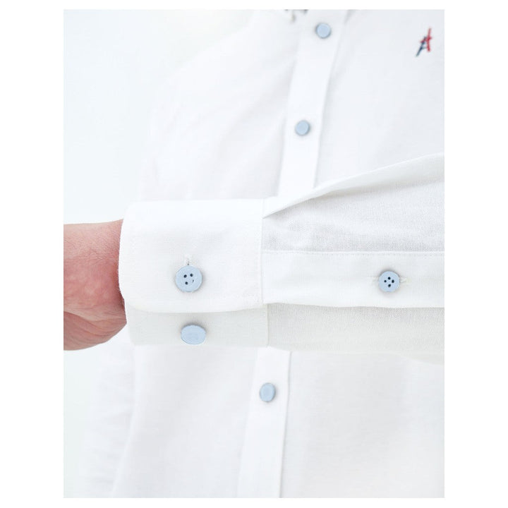 ELLE HOMME เสื้อเชิ้ตแขนยาว สีพื้น ชายโค้ง สีขาว รุ่น W8B685 ELLE HOMME