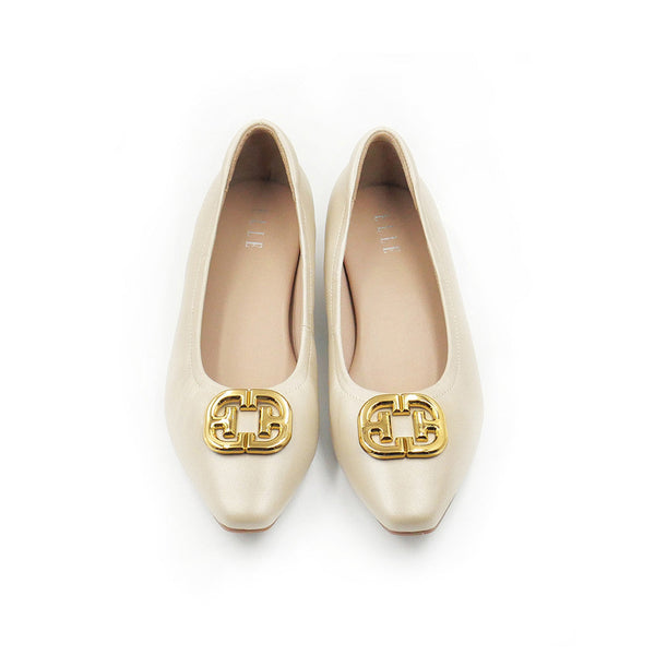 ELLE SHOES รองเท้าหุ้มส้นหัวมน หนังแกะแท้ แต่งโลโก้สีทอง มีให้เลือก 3 สี รุ่น- ELBL002 ICCSHOPPING