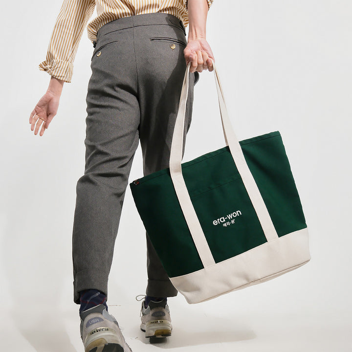 era-won กระเป๋าผ้า Art toy Medium Bag สี Korean Starbucks 