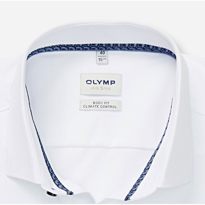 OLYMP Level five Shirt เสื้อเชิ้ตผู้ชายแขนยาว ทรงพอดีตัว สีขาว garment wash นุ่มพิเศษ (20T5WH) WINT25 ICCSHOPPING