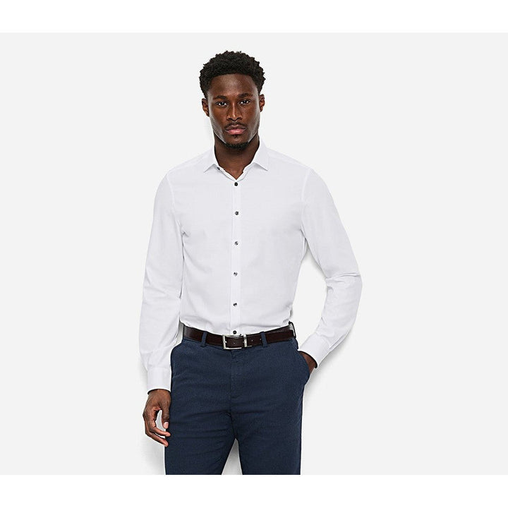 OLYMP Level five Shirt เสื้อเชิ้ตผู้ชายแขนยาว ทรงพอดีตัว สีขาว garment wash นุ่มพิเศษ (20T5WH) WINT25 ICCSHOPPING