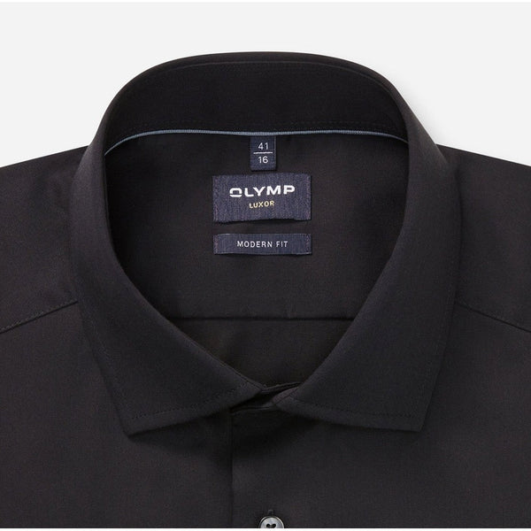 OLYMP LUXOR Shirt เสื้อเชิ้ตผู้ชายแขนยาว ทรงหลวม สีดำ รีดง่าย ยับยาก (04P2BL) WINT25 ICCSHOPPING
