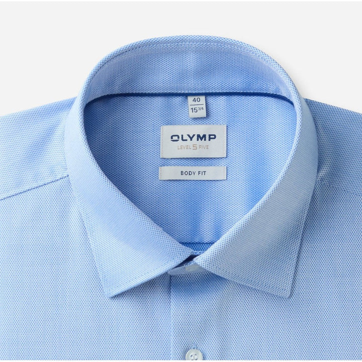 OLYMP Level five Shirt เสื้อเชิ้ตผู้ชายแขนยาว ทรงพอดีตัว สีฟ้า ยืดหยุ่นได้ดี (03T1DB) WINT25 ICCSHOPPING