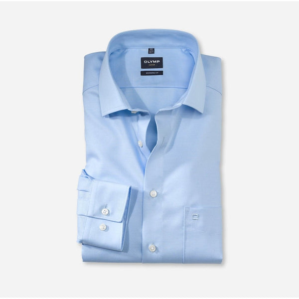 OLYMP LUXOR SHIRT เสื้อเชิ้ตผู้ชายแขนยาว ทรงหลวม สีฟ้า ยืดหยุ่นได้ดี รีดง่าย ยับยาก (04T1BU) WINT25
