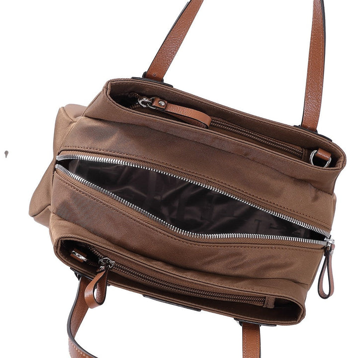 ELLE CROSSBODY BAG ( MEDIUM ) กระเป๋าสะพาย ผ้าไนลอน Trim หนังแท้ 100% รุ่น MILITATY มี 2 สี WEH5423W25 ICCSHOPPING