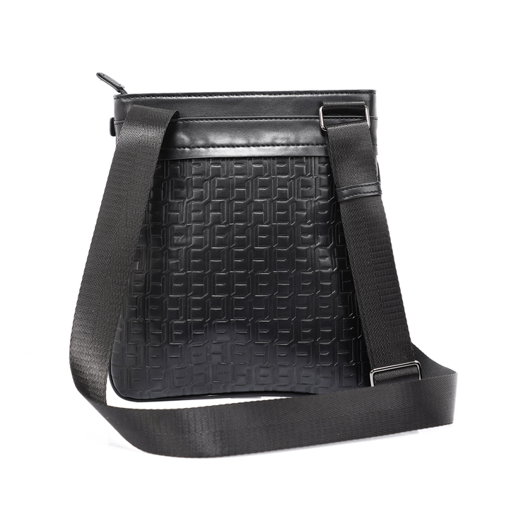 ELLE HOMME กระเป๋าทรง Clutch สไตล์ modern อัดลายโลโก้ Elle Homme สีดำ W8H008 ELLE HOMME