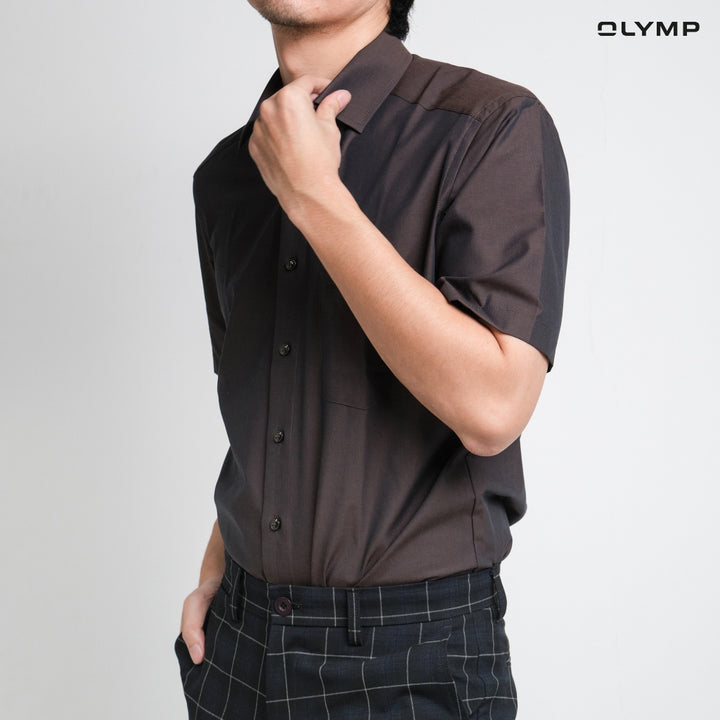 OLYMP LUXOR Shirt เสื้อเชิ้ตผู้ชายแขนสั้น ทรงหลวม ผ้าเรียบ สีน้ำตาล 