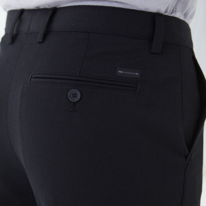 ARROW กางเกงสแล็ค ไม่มีจีบ สีดำ ทรง Smart fit MSCM8A4-BL 