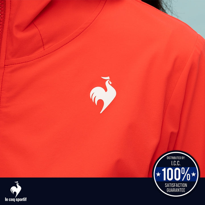 le coq sportif เสื้อแจ็คเก็ตฮู้ดดี้ ผู้หญิง สีแดง (เสื้อแจ็คเก็ต, เสื้อออกกำลังกาย, เสื้อกันฝน, lecoq, เลอค็อก) 