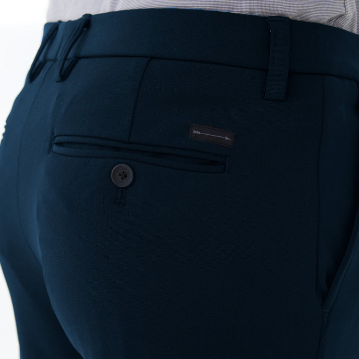 ARROW กางเกง I-Flex สแล็คไม่มีจีบ ทรง Smart fit ไม่ต้องรีด MSCM811 สี กรมท่า 