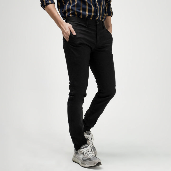 era-won กางเกงสแลคขายาว Workday Lightweight ทรง Super Skinny สี Black ICCSHOPPING